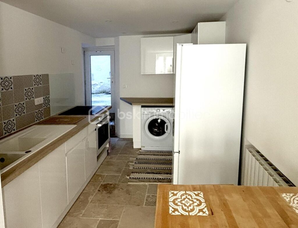 Entre tradition et modernité, découvrez le charme de cette belle maison de village refaite à neuf – 5 pièces – 4 chambres – 113 m²