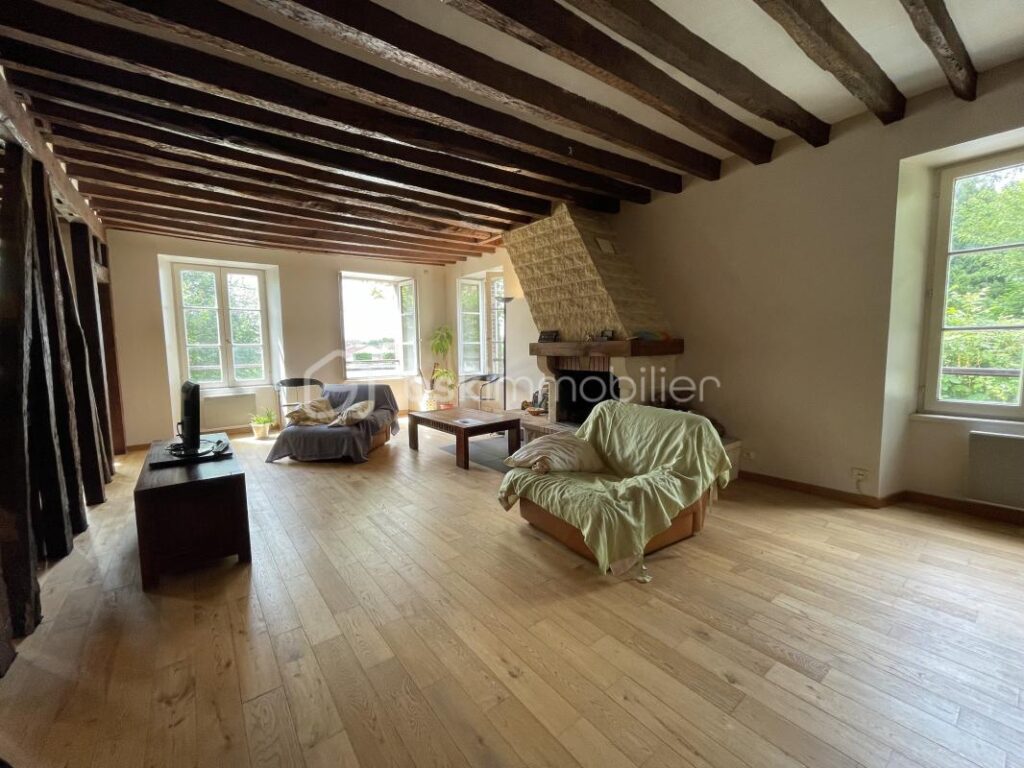 Maison de Maître en bord de Seine – 8 pièces – 5 chambres – 210 m²