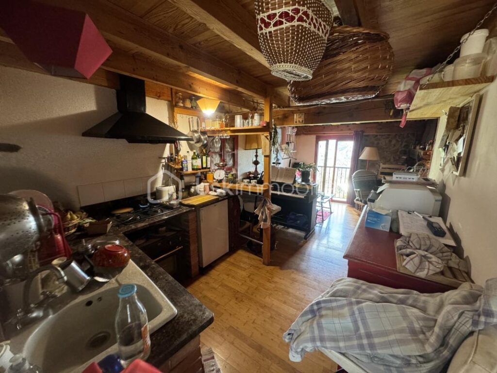 Maison de village avec petit jardin – 3 pièces – 2 chambres – 61 m²