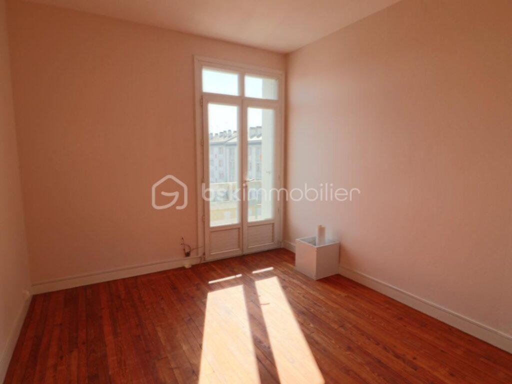 Saint-Nazaire- Appartement T4 quartier Gare – 4 pièces – 3 chambres – 90 m²