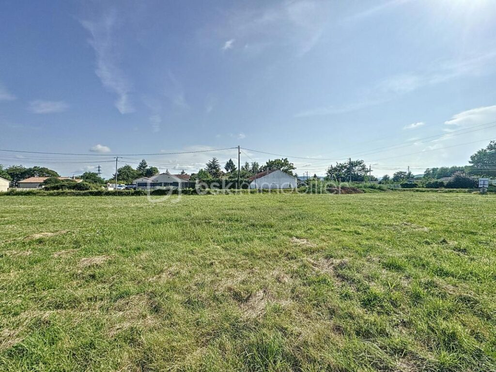 Terrain Constructible de 600 m² à Vendre à Pamiers – NR pièces – NR chambres – 600 m²