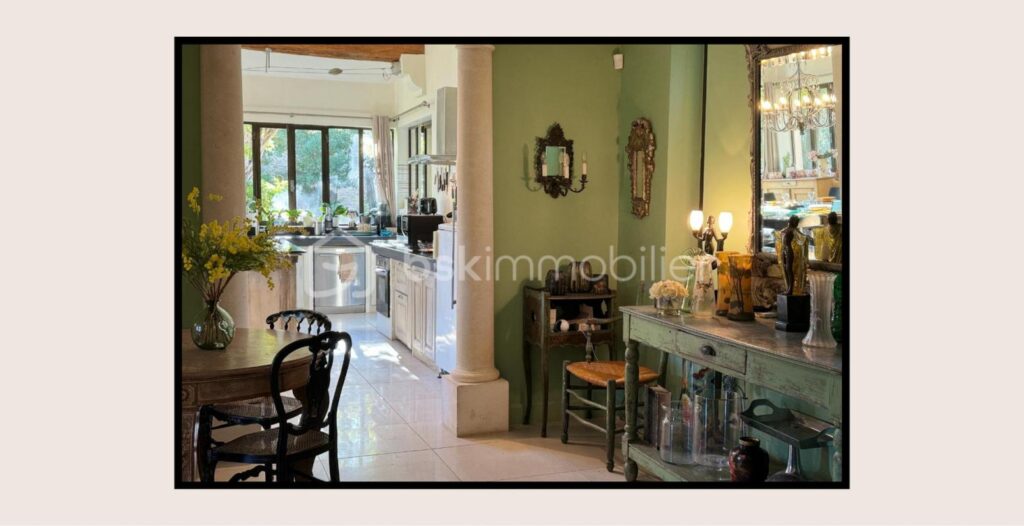 Demeure d’exception au cœur du Lubéron, vue panoramique et jardin d’hiver – 9 pièces – 5 chambres – 400 m²