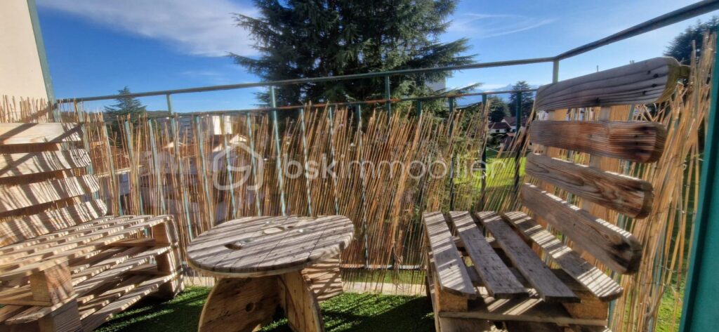 À vendre – T3/F4 meublé,rénové, traversant, plein sud – Vue Pyrénées – 4 pièces – 2 chambres – 72 m²