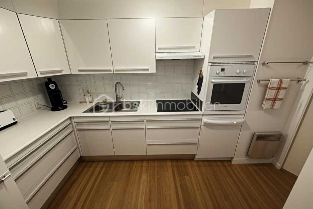 PORNICHET / FRONT DE MER / 2 CHAMBRES / GARAGE / CAVE – 4 pièces – 2 chambres – 101 m²