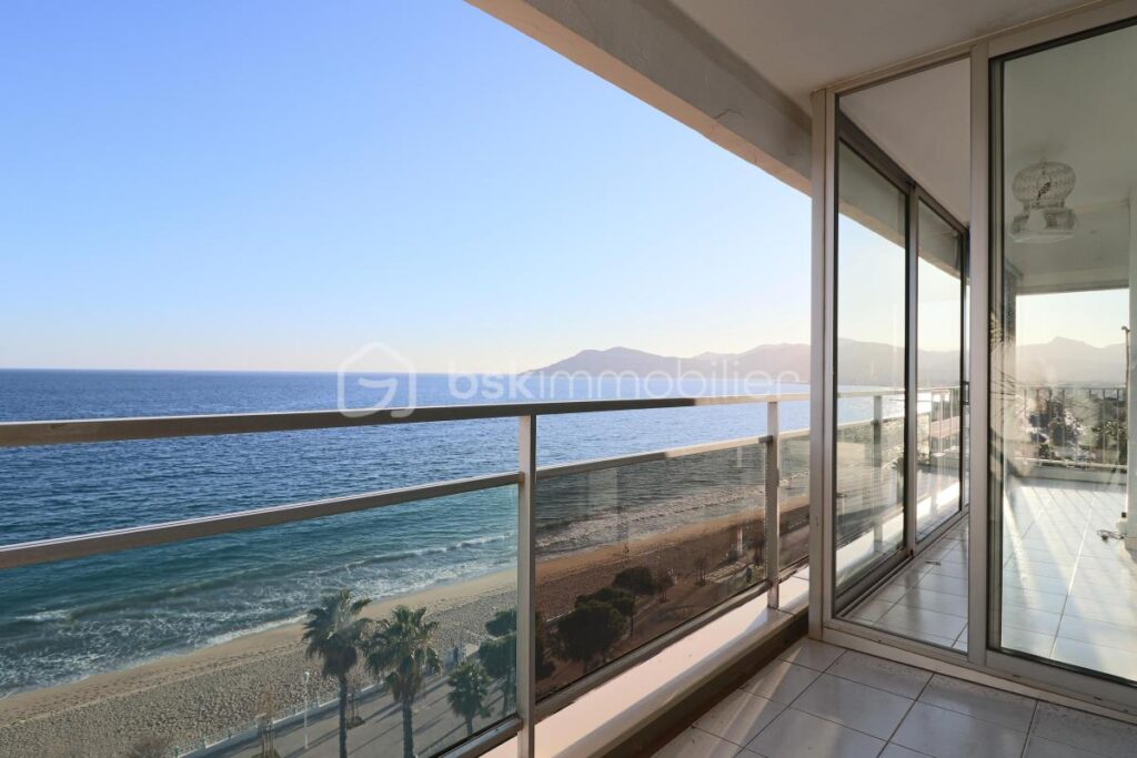 À VENDRE(06) CANNES- Appartement vue mer exceptionnelle, 3 pièces 80 m2 Habitables ! – 3 pièces – NR chambres – 68 m²