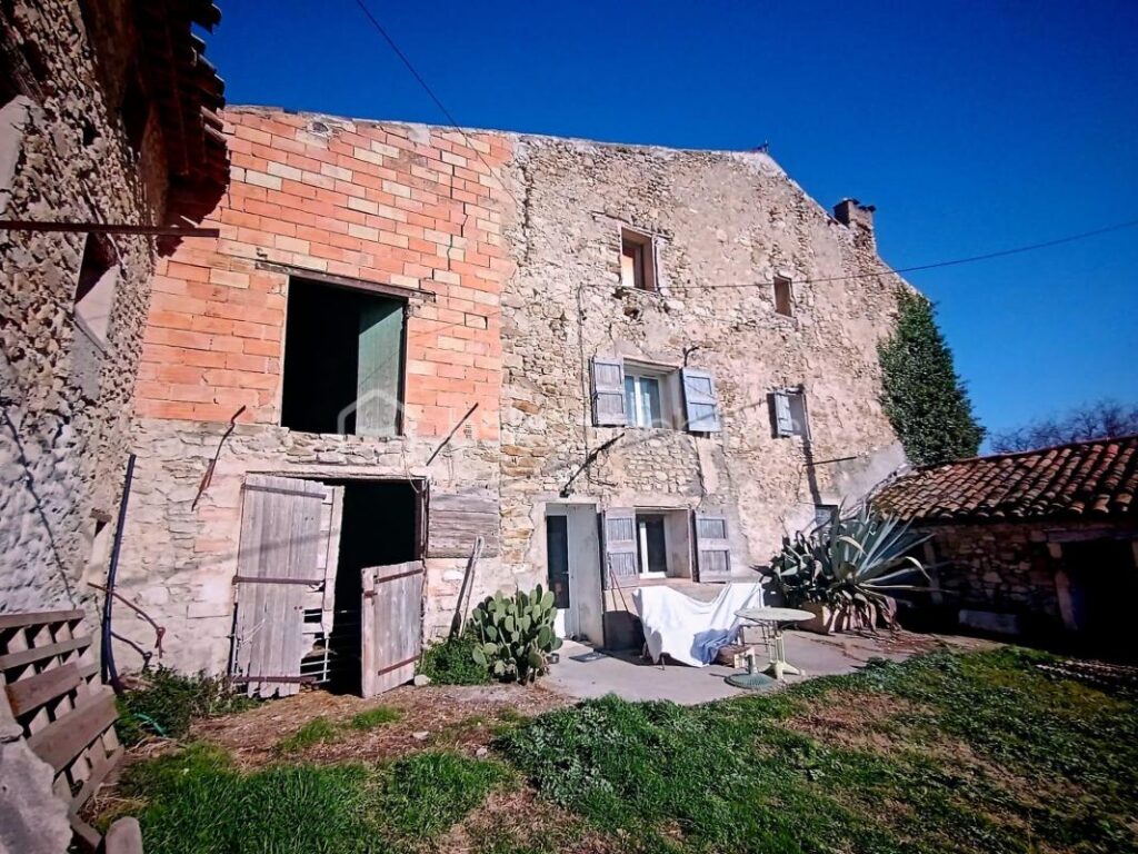 Corps de ferme à Rénover – 4 pièces – 3 chambres – 115 m²