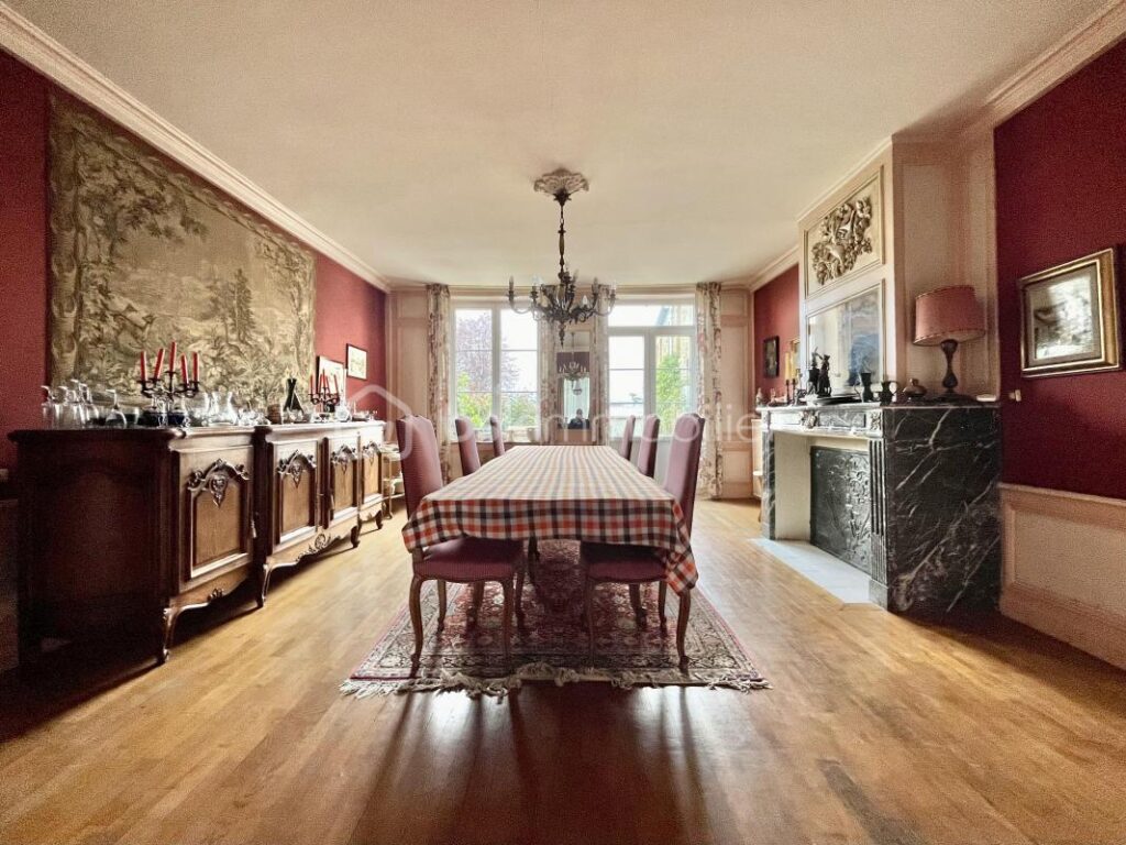 Maison de Maître 600m² 7 chambres – 10 pièces – 7 chambres – 600 m²