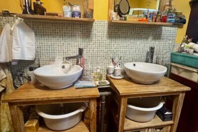 🏡 À vendre : Charmante maison de ville de 140 m² avec jardin, grange et beaux volumes – 5 pièces – 2 chambres – 120 m²