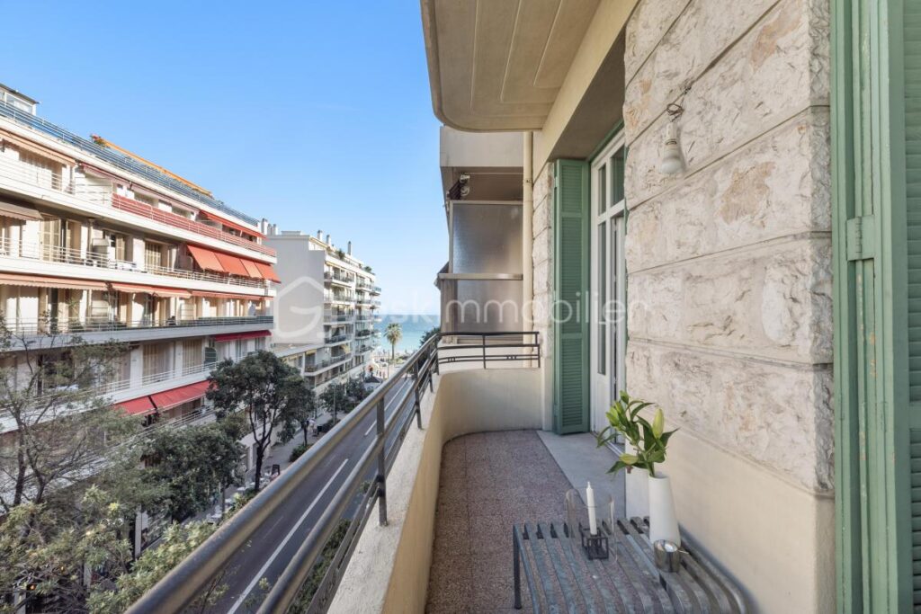Appartement d’exception de 90 m2 – Boulevard Gambetta, Nice – 4 pièces – 2 chambres – 90 m²
