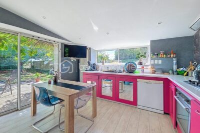 Maiso atypique – 5 pièces – 3 chambres – 118 m²