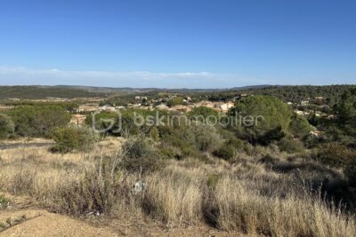 Boutenac – terrain constructible – vue imprenable – NR pièces – NR chambres – 682 m²