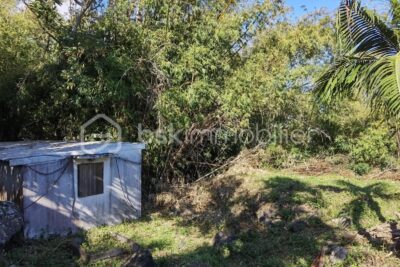 A VENDRE – TERRAIN – LA MONTAGNE – SAINT DENIS – NR pièces – NR chambres – 704 m²