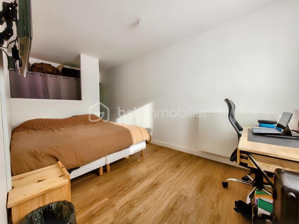 MAISON CONTEMPORAINE DE 160 M² DE SURFACE UTILE – VAUX-SUR-SEINE – 6 pièces – 4 chambres – 132 m²