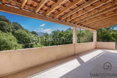 Maison mitoyenne avec vue imprenable sur la forêt – 5 pièces – 4 chambres – 112 m²