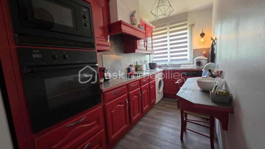 Appartement F3 – 75 m2 – jardin – cave – box privatif – vue LAC – 3 pièces – 2 chambres – 75 m²