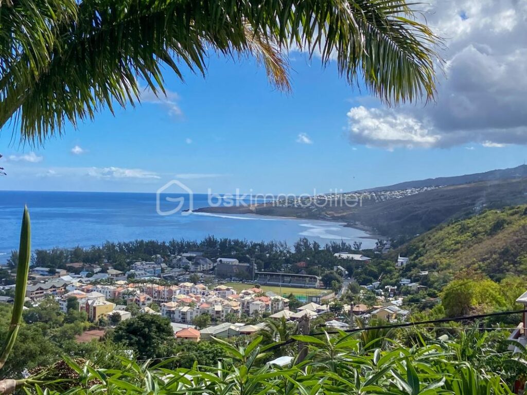 Appartement T2 en Triplex avec vue mer – 2 pièces – 1 chambre – 58 m²