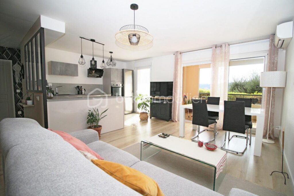 APPARTEMENT COUP DE COEUR NICE OUEST AVEC TERRASSE ET GARAGE – 2 pièces – 1 chambre – 48 m²