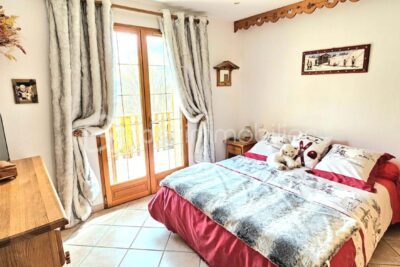 🏔 À VENDRE – Superbe chalet individuel lumineux avec vue panoramique à Allos 🏡 – 6 pièces – 4 chambres – 250 m²