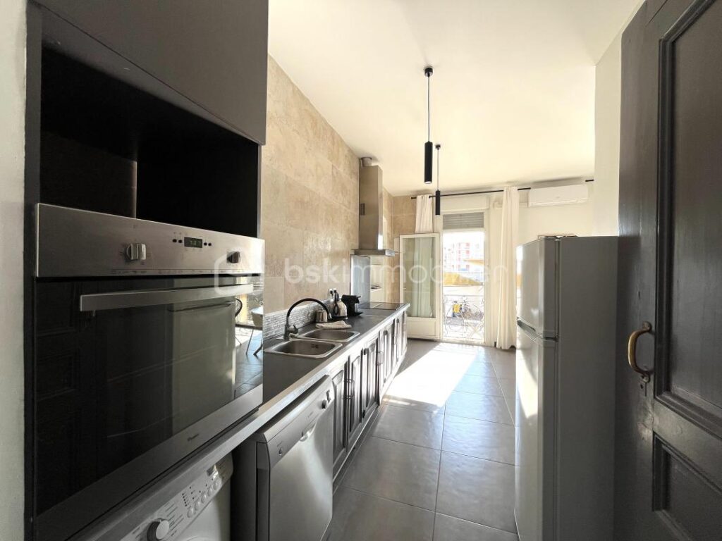 SUBLIME APPARTEMENT VUE DÉGAGÉE SUR LE QUAI – 3 pièces – 1 chambre – 62 m²