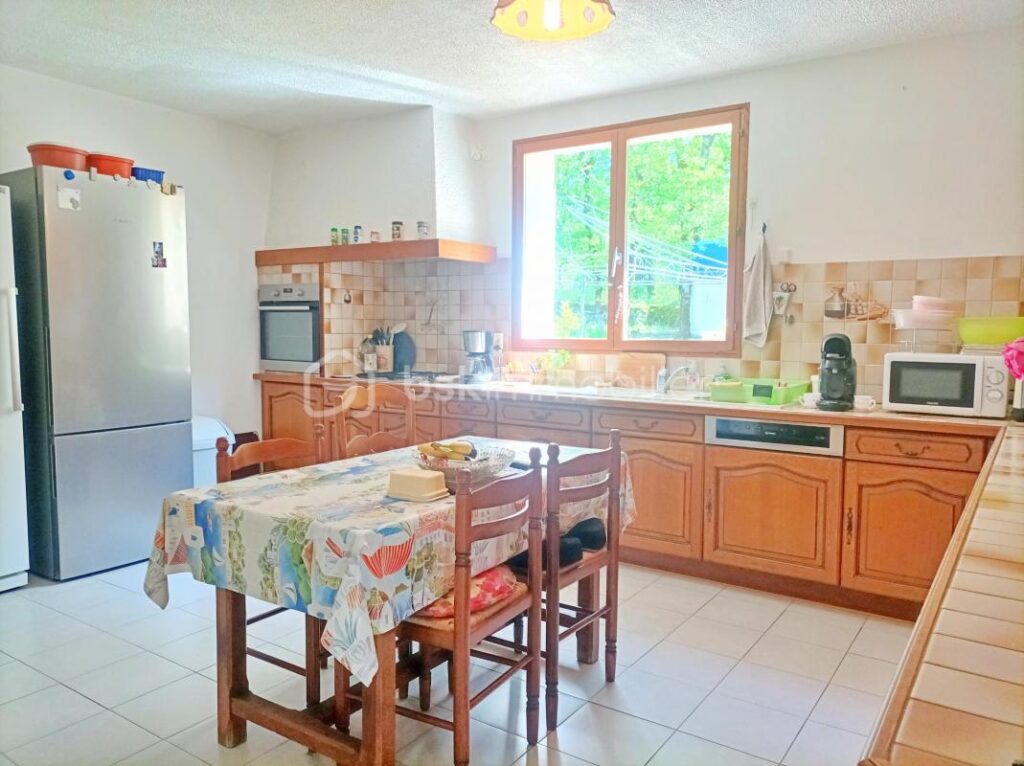 Maison 157m2 de plain-pied avec vue dégagée – 5 min de Catus – 6 pièces – 3 chambres – 157 m²