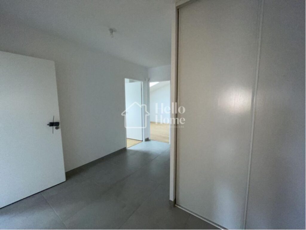 Appartement – 107.7m ² – 4 pièces – 3 chambres – 107 m²