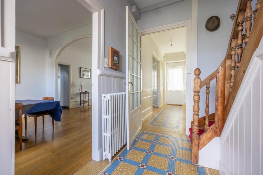 Maison familiale – 5 chambres – 8 pièces – 5 chambres – 217 m²