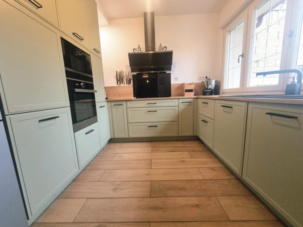 Semi plain-pied individuel, 5 chambres avec T2 indépendant – 7 pièces – 5 chambres – 125 m²