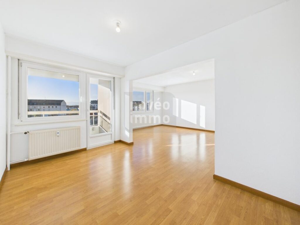 Grand 3/4 pièces, vue panoramique, proche tram – 3 pièces – 2 chambres – 94 m²