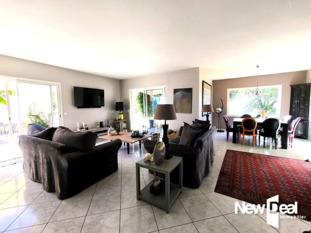 VILLA MODERNE PROCHE DE VILLENEUVE SUR LOT – 6 pièces – 4 chambres – 171 m²