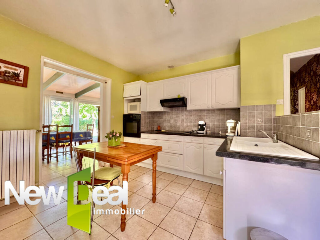 PLAIN PIED AVEC GARAGE A LANDAS – 4 pièces – 2 chambres – 98 m²