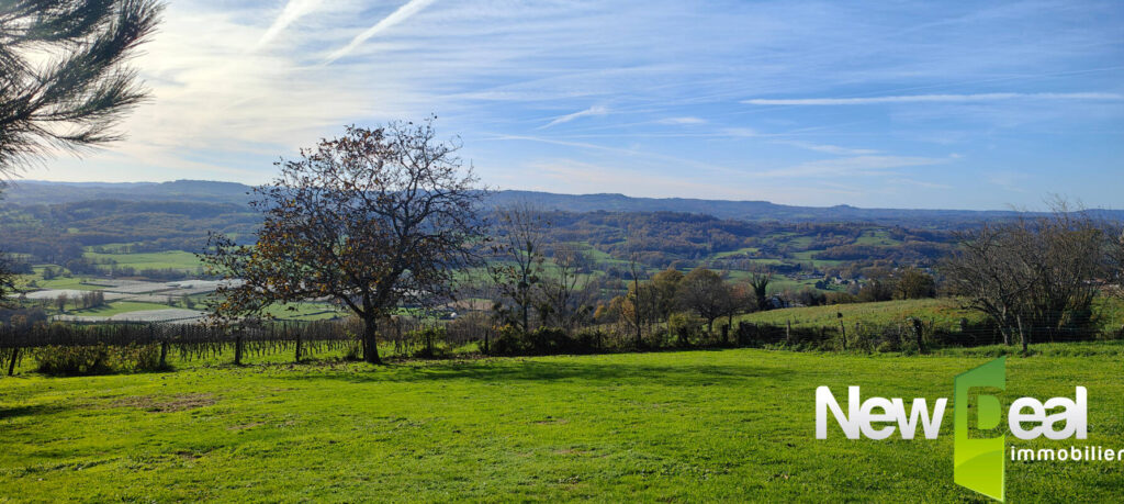 Terrain 1500 m² avec VUE à 20 mn de Brive – NR pièces – NR chambres – 1530 m²