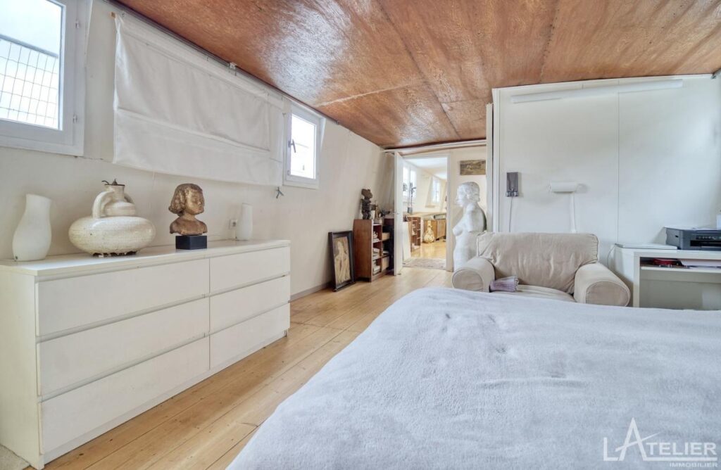 Péniche à Saint-Cloud, Quartier des Coteaux – NR pièces – 3 chambres – 150 m²