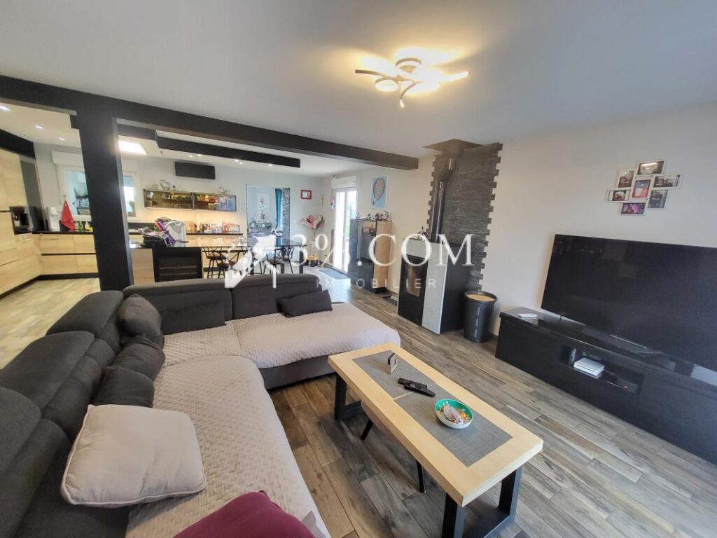 Très belle maison individuelle – 10 pièces – 230 m2 – A VOIR – 10 pièces – 4 chambres – 230 m²