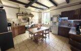 MAISON DE VILLAGE 210 M2 – TERRAIN 868 M2 – 8 pièces – 3 chambres – 210 m²