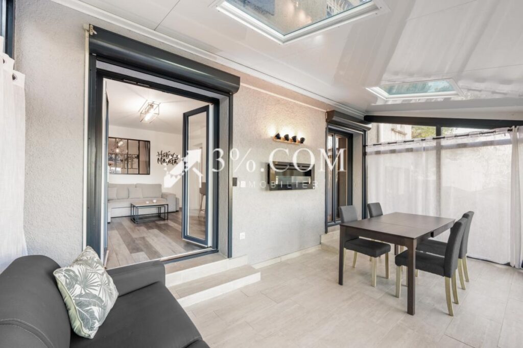 A vendre 2 pièces + studio Boulouris – 3 pièces – 2 chambres – 68 m²