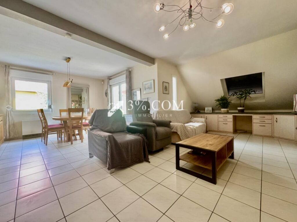 3%COM Jolie maison avec jardin en bordure de champs – 5 pièces – 3 chambres – 98 m²