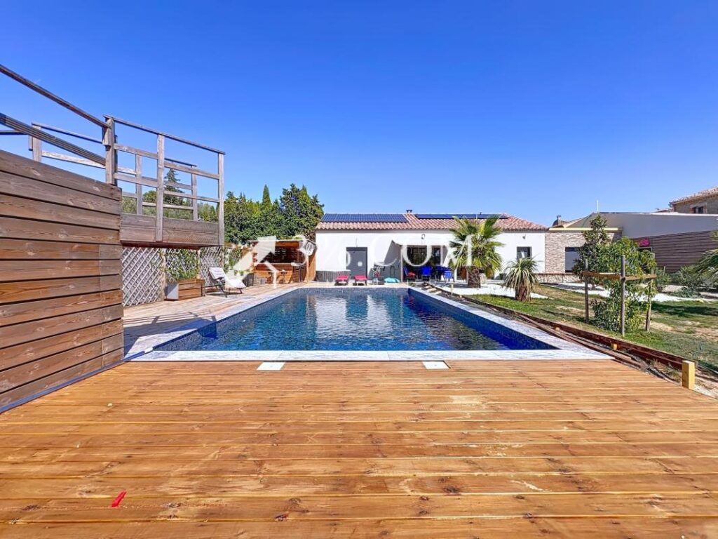 Belle maison contemporaine 6 pièces de 148 m2 avec piscine – 6 pièces – 4 chambres – 148 m²