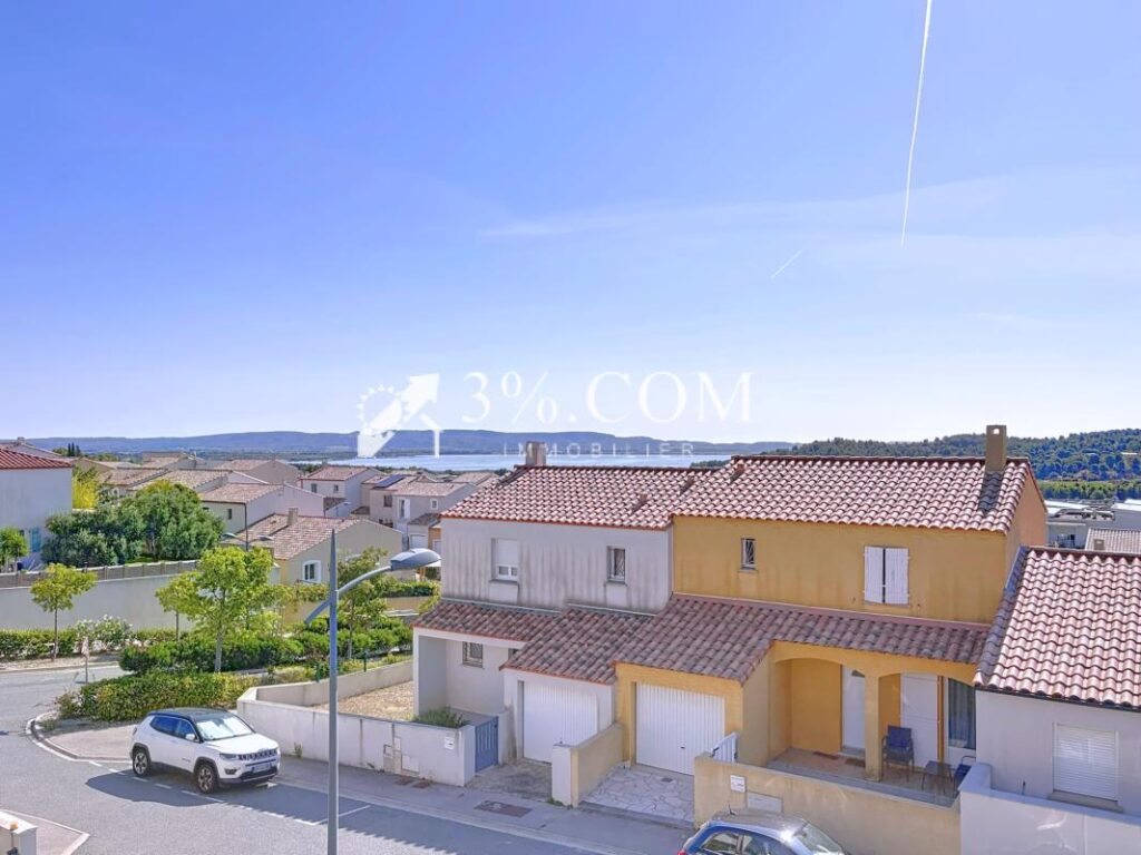 Villa contemporaine T5 de 100 m2 avec terrasse, jardin & pla – 6 pièces – 4 chambres – 100 m²