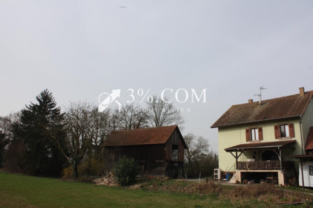 Maison de caractère 162 m2 combles aménageables 6,90 are – 5 pièces – 4 chambres – 162 m²