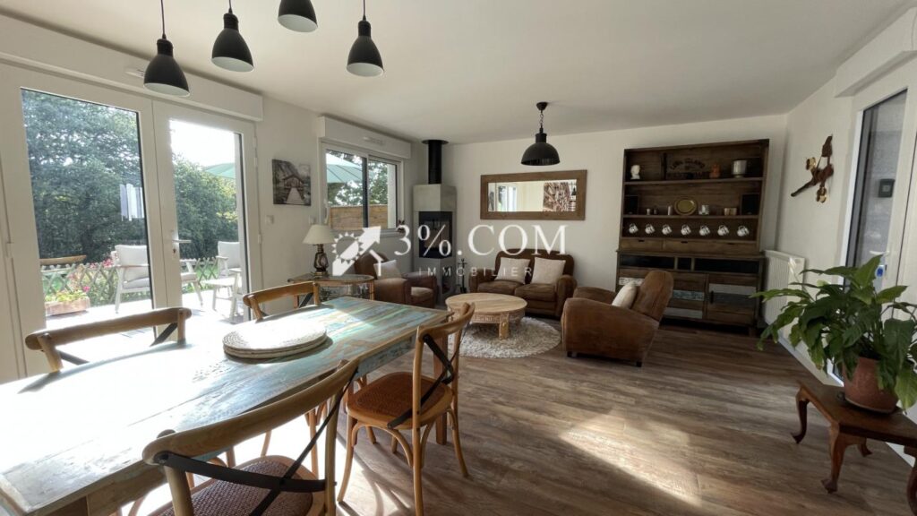 Bourg de Baden, Belle contemporaine de 121m2 4 Chambres, vue – 5 pièces – 4 chambres – 112 m²