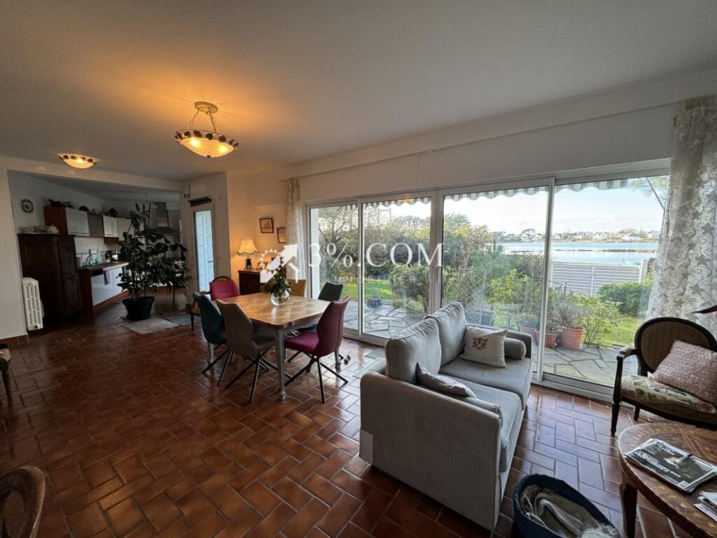 Maison familiale avec vue sur la Ria, 5 chambres – 6 pièces – 5 chambres – 173 m²