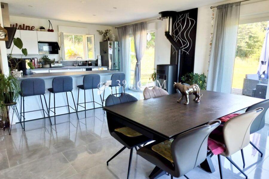 Maison à vendre à Le crestet