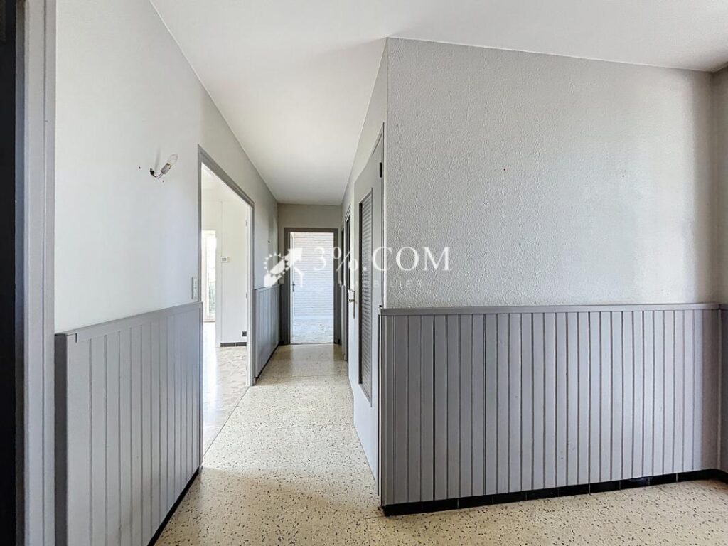 Maison de 104 m2 habitables avec garage proche collège – 5 pièces – 3 chambres – 104 m²