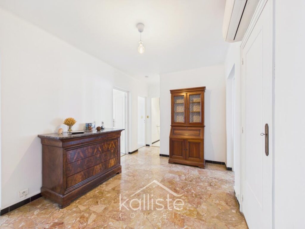 T3 Meublé – 6 Boulevard Fred Scamaroni – 3 pièces – 2 chambres – 70 m²