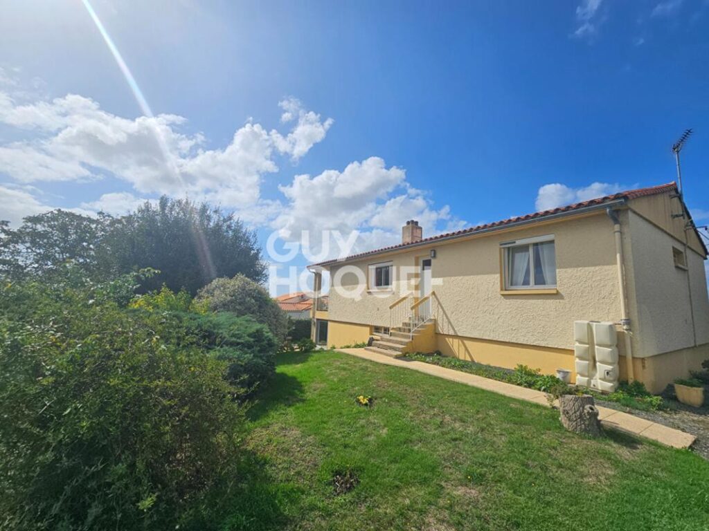 Maison Fontenay Le Comte 8 pièce(s) 150.87 m2 – 8 pièces – 5 chambres – 150 m²