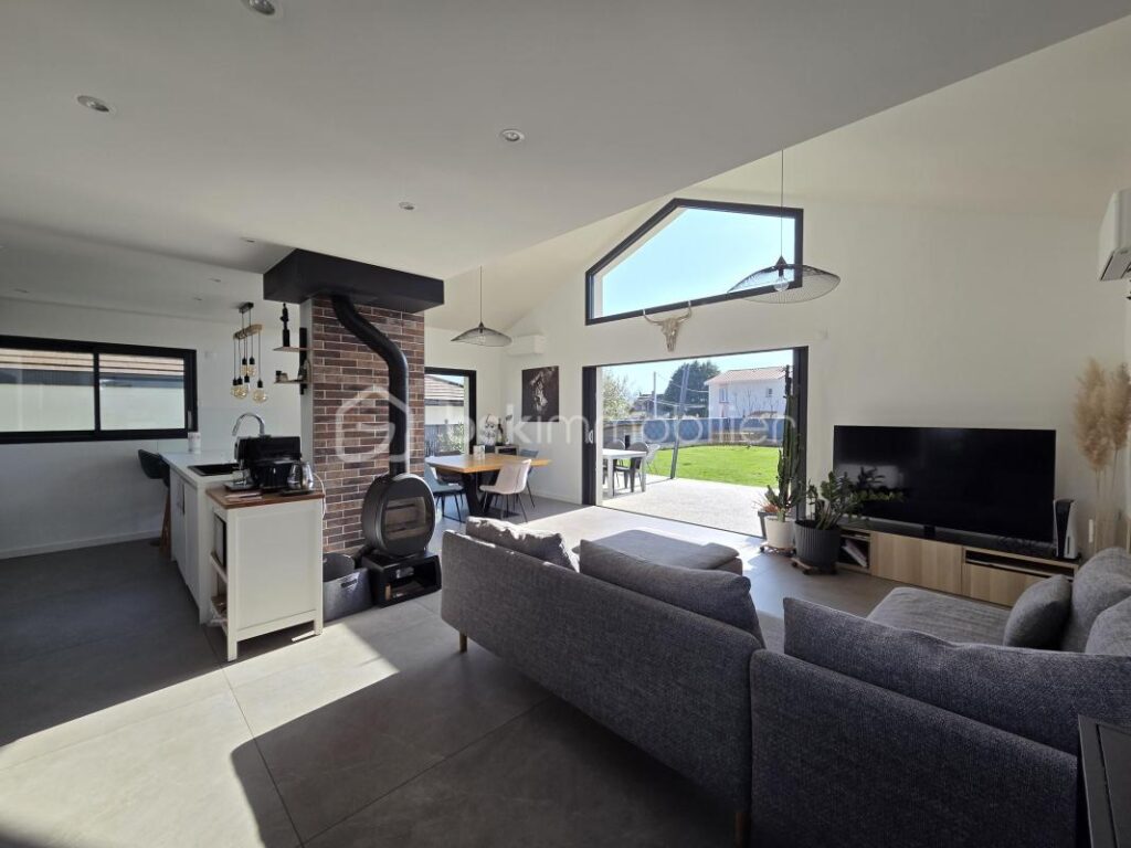 Villa Récente Criel de Moirans 495 000 € – 5 pièces – 4 chambres – 158 m²