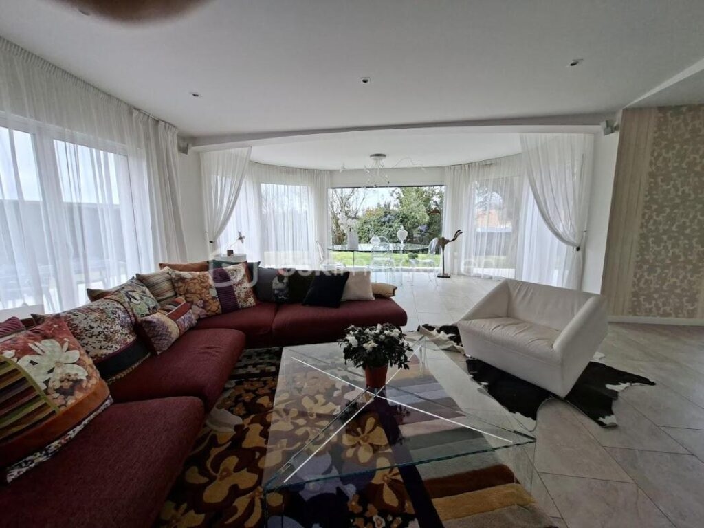 MAGNIFIQUE MAISON CONTEMPORAINE T5 – 5 pièces – 4 chambres – 153 m²