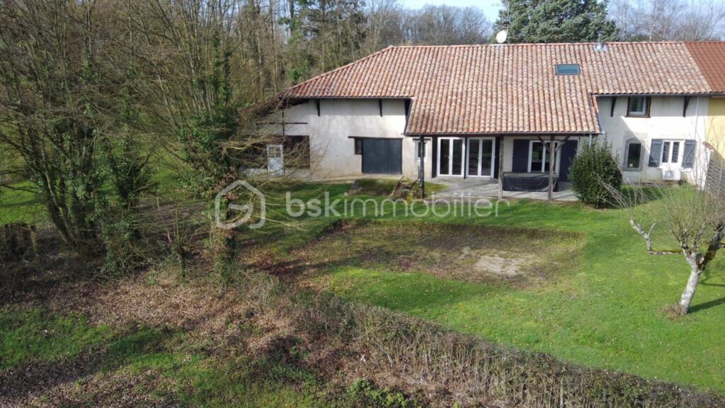 Ferme Bressane – 8 pièces – 4 chambres – 171 m²