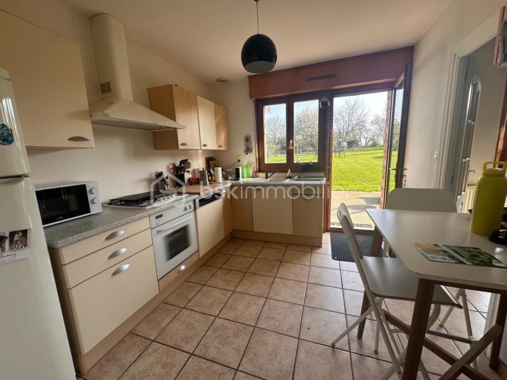 Maison individuelle semi plain-pied 5 ch et garage – 7 pièces – 5 chambres – 125 m²