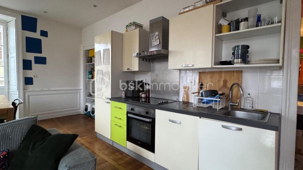 Bel appartement de caractère T2 – 57 m2 – Hyper Centre Ville de RENNES – 2 pièces – 1 chambre – 57 m²